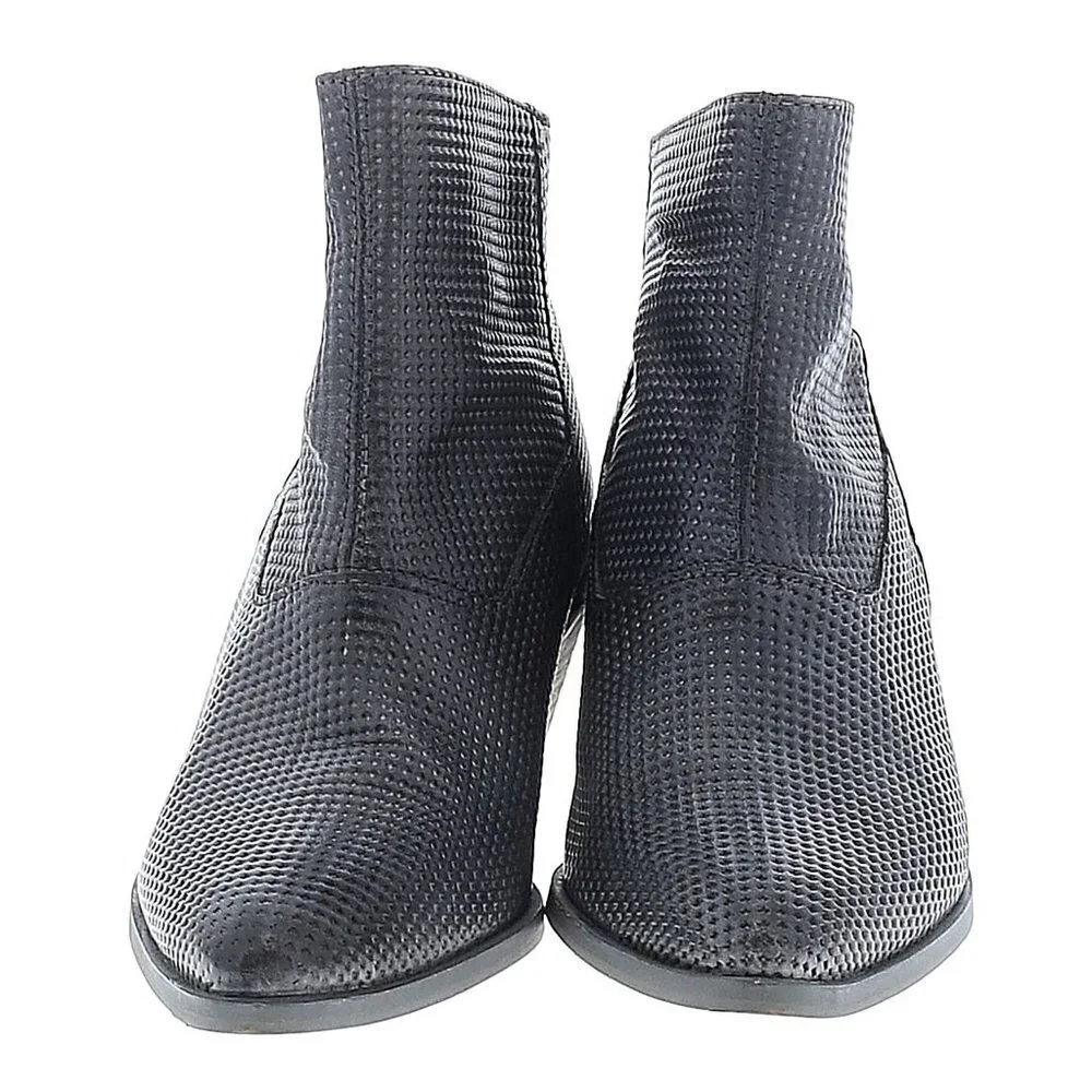 Journee Collection Signature Cassie Ankle Bootie Grey Leather 7